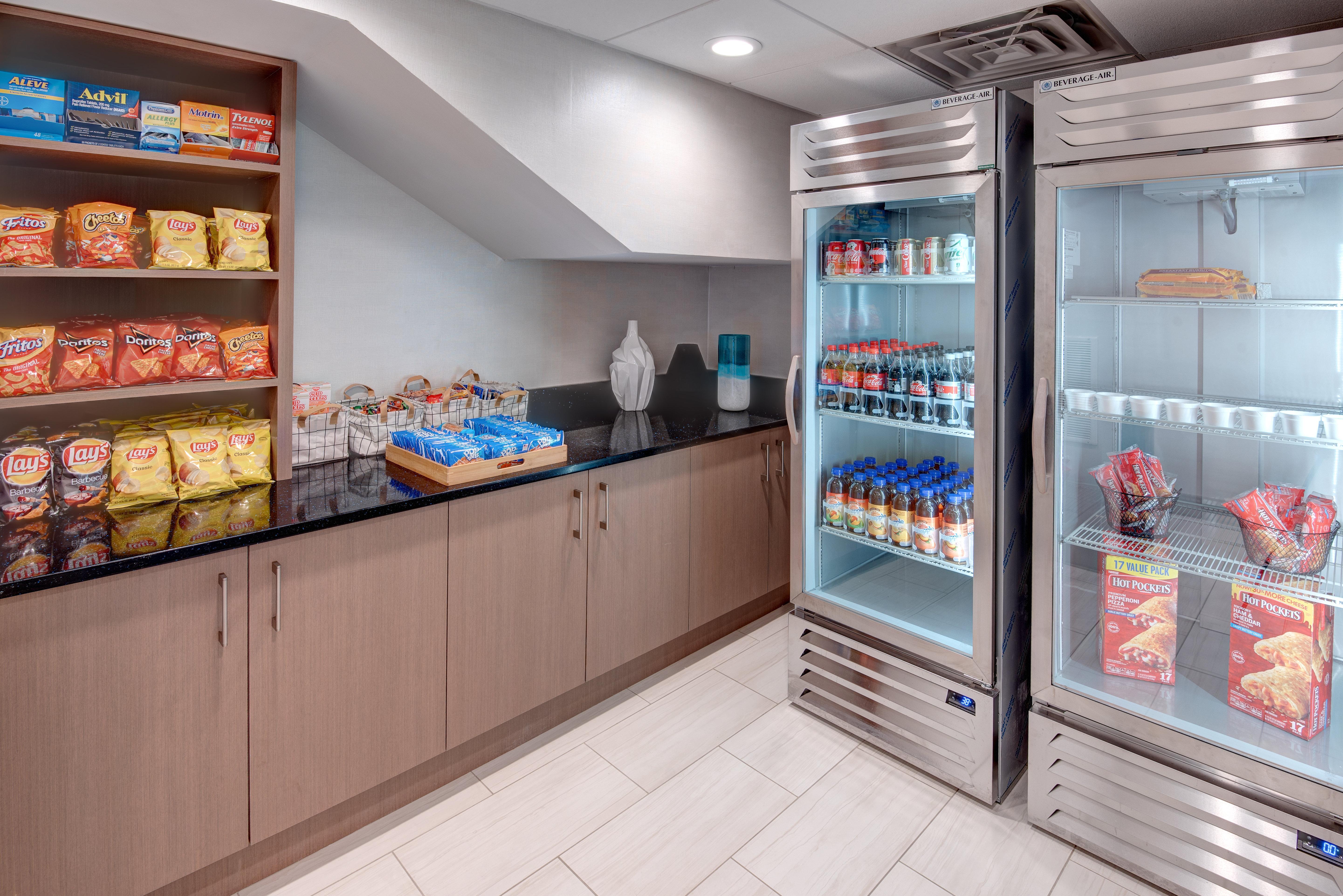 Holiday Inn Express & Suites West Long Branch - Eatontown By Ihg Екстериор снимка