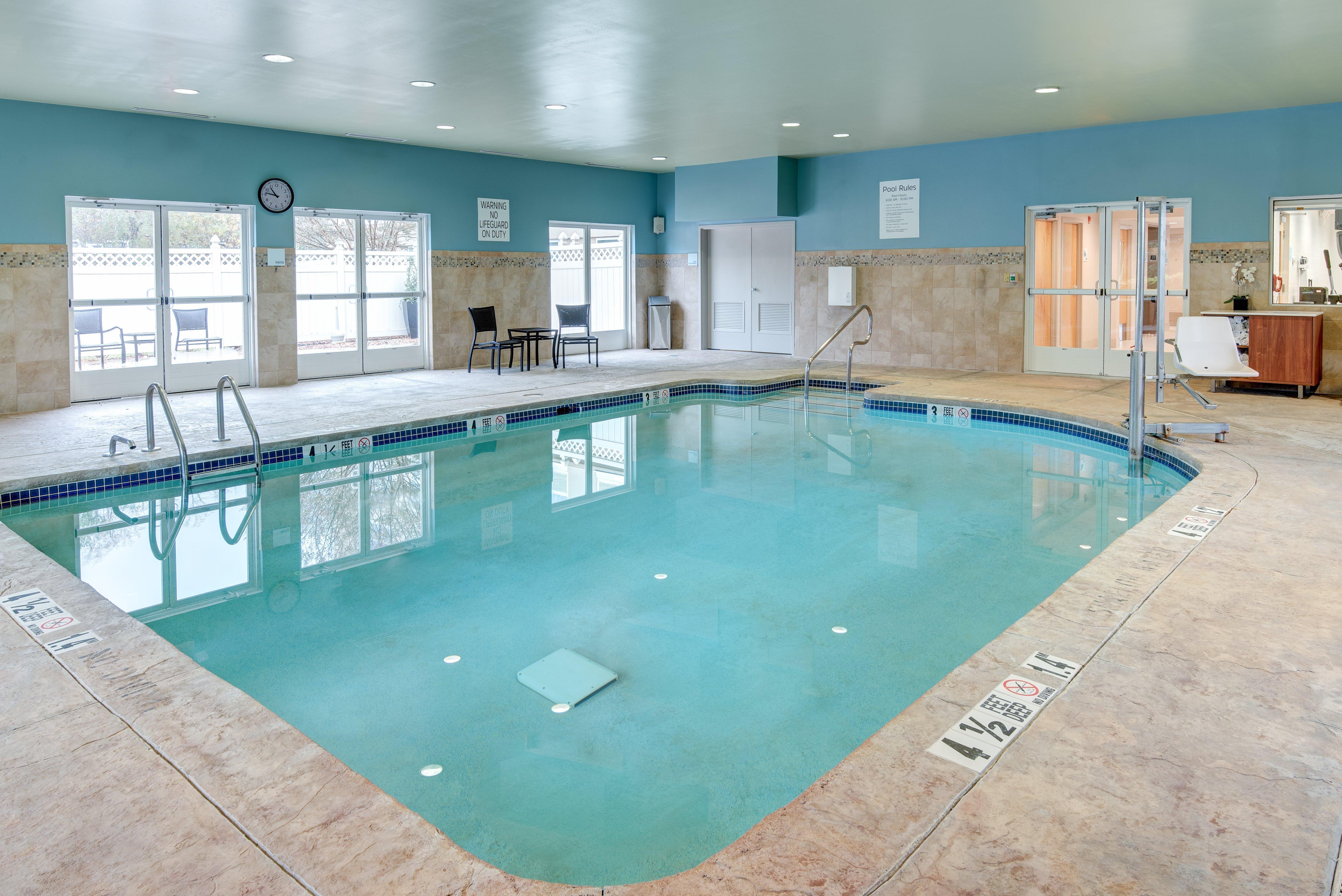 Holiday Inn Express & Suites West Long Branch - Eatontown By Ihg Екстериор снимка