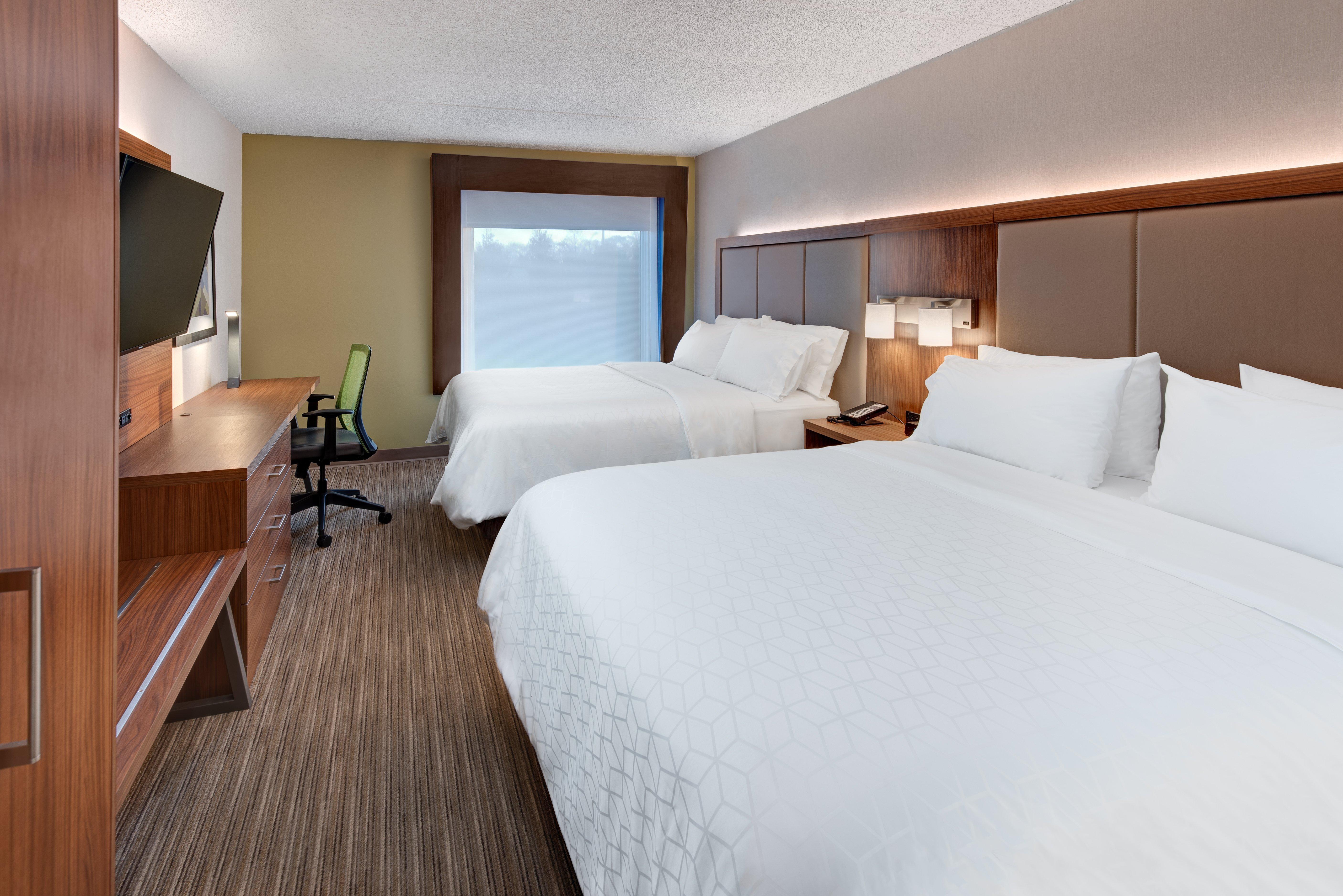 Holiday Inn Express & Suites West Long Branch - Eatontown By Ihg Екстериор снимка