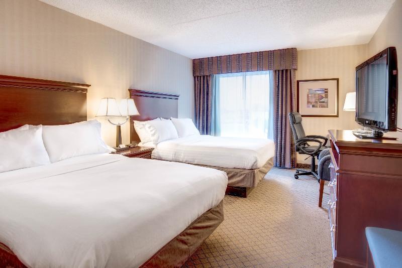 Holiday Inn Express & Suites West Long Branch - Eatontown By Ihg Екстериор снимка